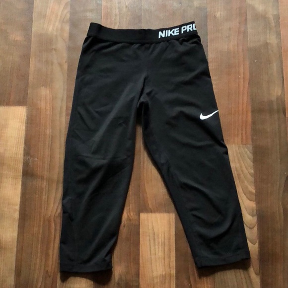 Nike Pro Big Kids' (Girls') Training Capris 🤗 - Picture 3 of 4